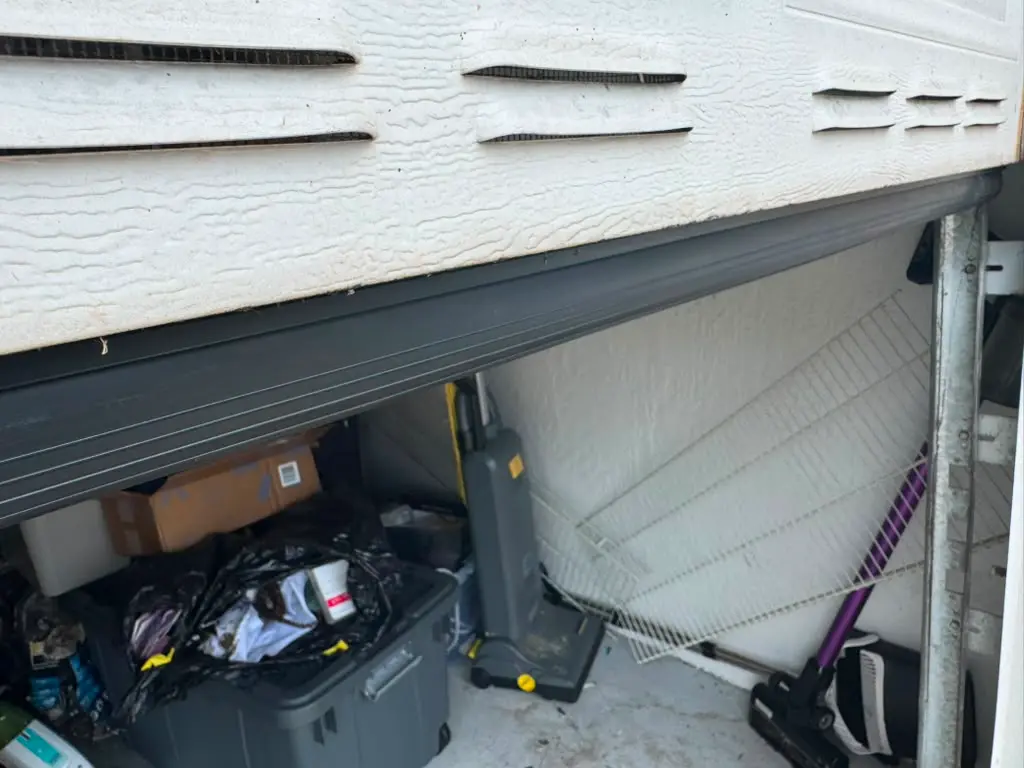 garage-door-tracks-and-hardware-repair