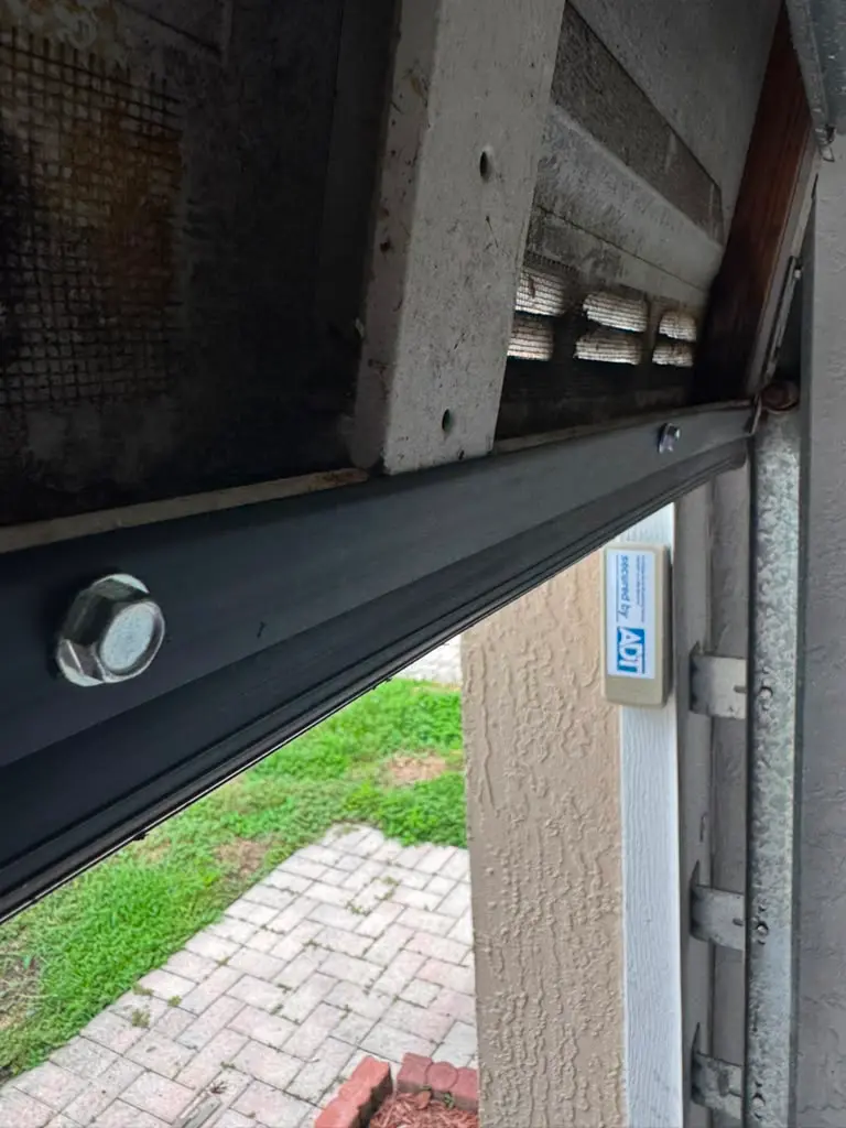 usa-garage-door-track-and-roller-repair